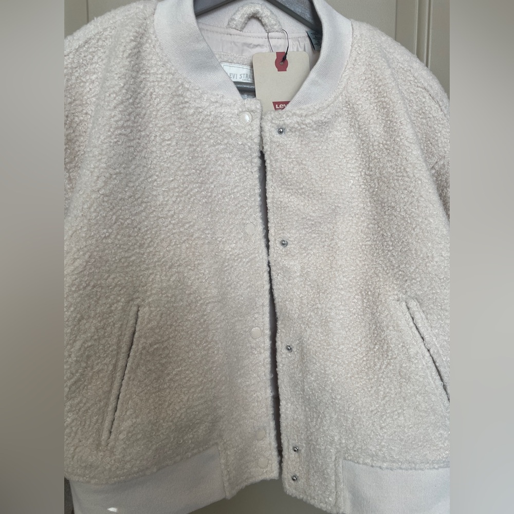 LEVI’S CROPPED VARSITY BOMBER JACKET - Picture 8 of 10